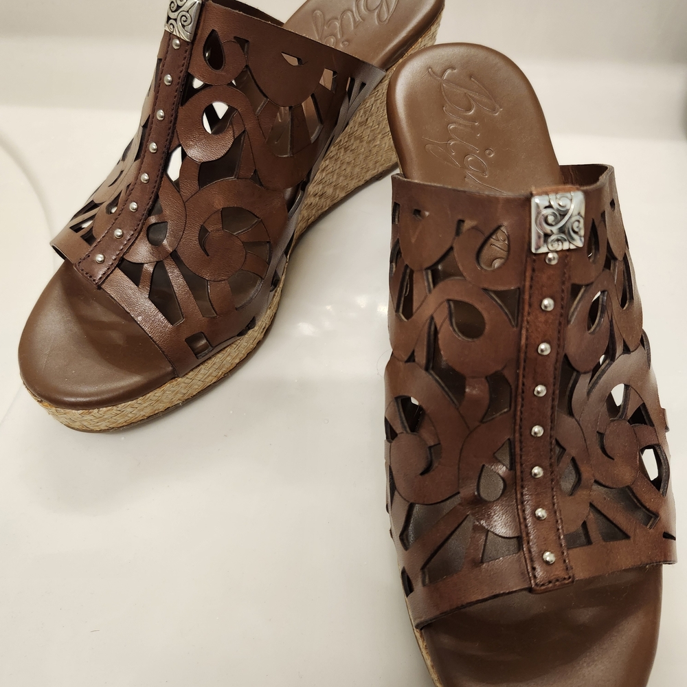 Brighton Wedge Sandals With Silver Details. Size 8W